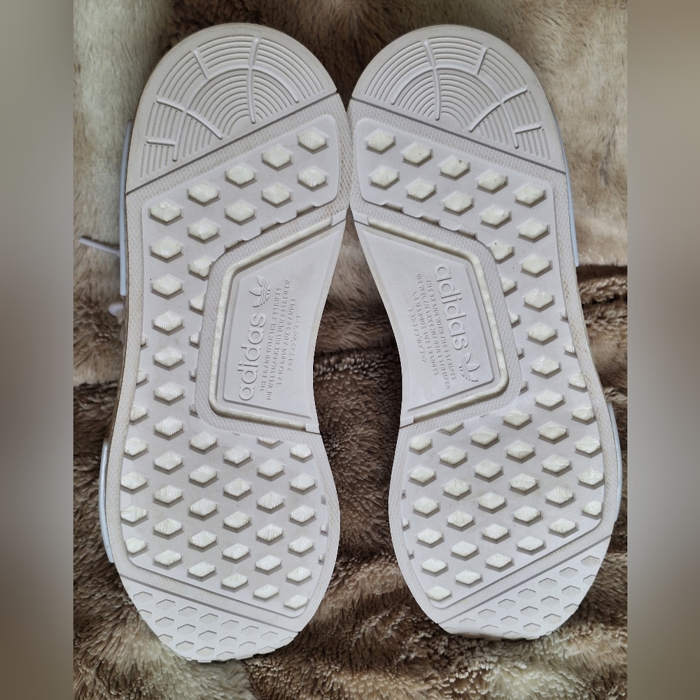 adidas Women's NMD R1 Primeblue Triple White Skate Shoes/Sneakers Size 9 US - Picture 8 of 16